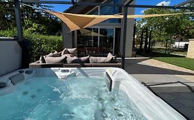 Beige Villa Balatonkenese