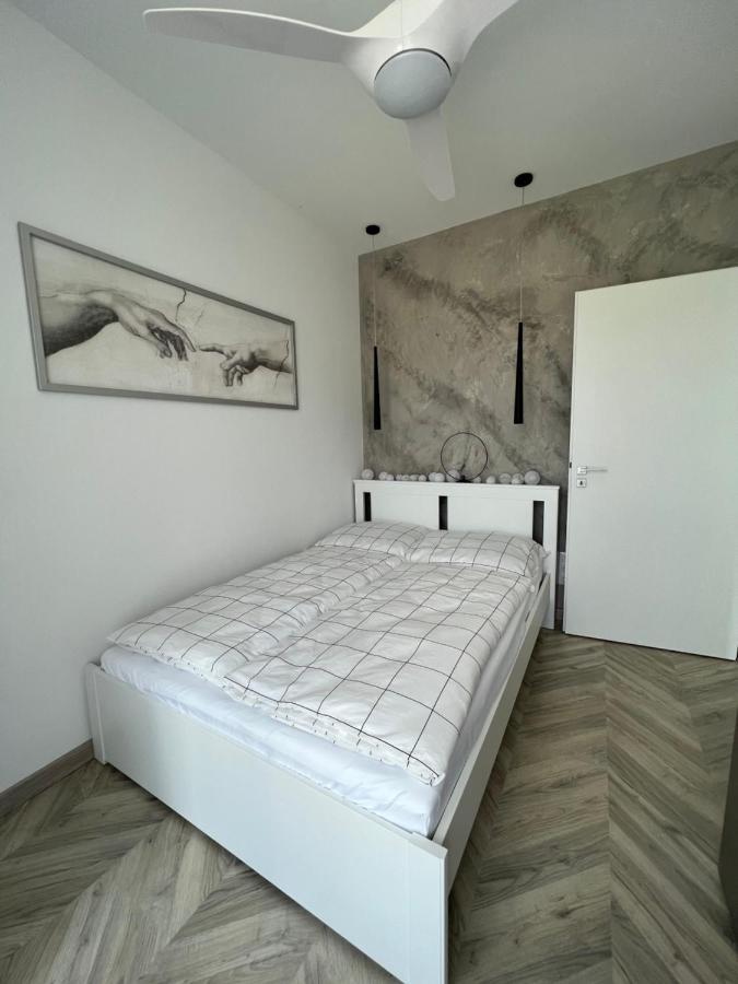 Beige Villa Balatonkenese Kültér fotó